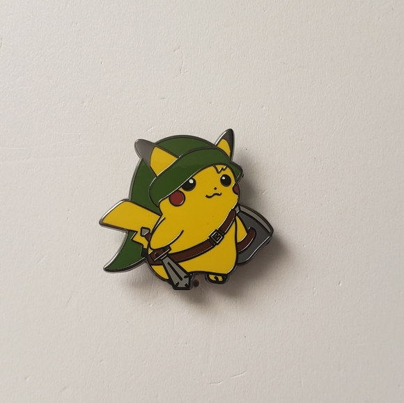 Jewelry - 🐢2/$15 Pikachu as Zelda Pin